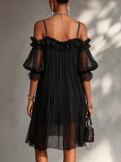 Vittoria | Mini abito nero in chiffon con spalle scoperte e bordino in pizzo